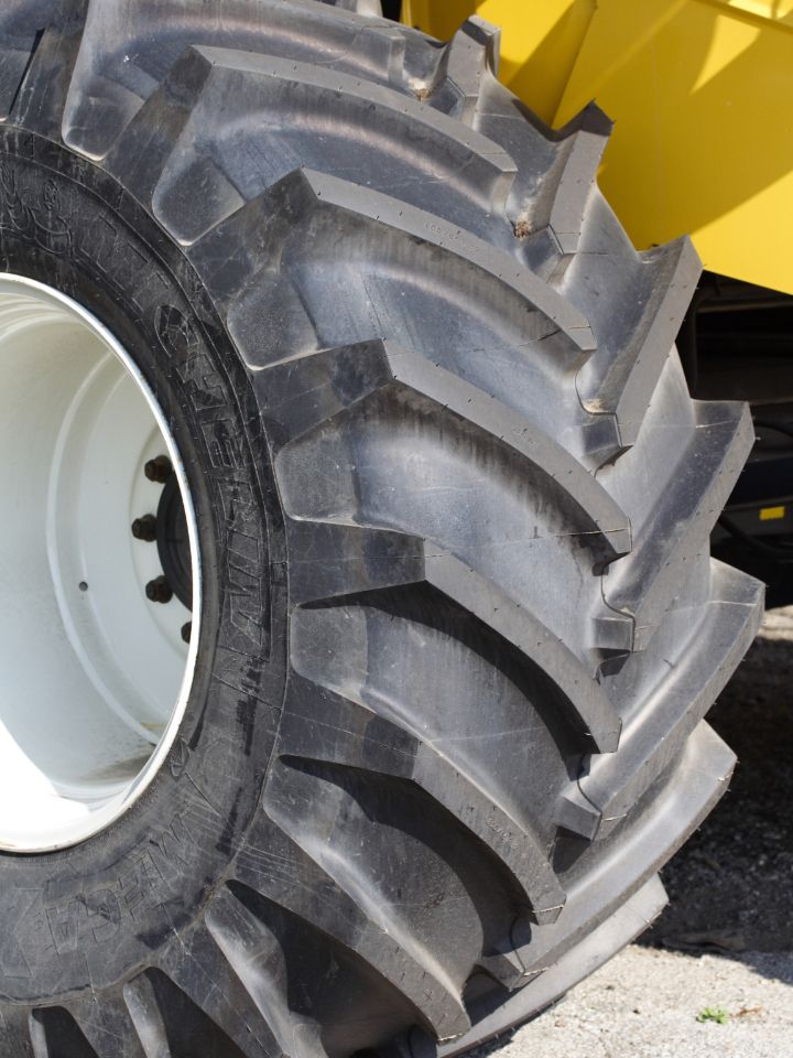 Agricultural tyre - Tyres Prudhoe